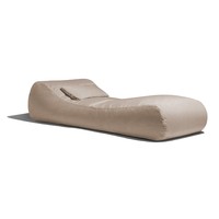 Fabricant de poufs avec plus de 14 ans d'expérience, proposant des chaises longues d'extérieur, canapés-lits, chaises de plage, housses de pouf et poufs géants imperméables
