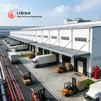 Entrepôts préfabriqués en acier industriel, hangar moderne