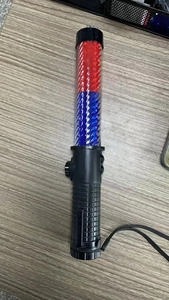 Bastón de Luz LED Rojo Recargable e Impermeable para Control de Multitudes en Carreteras - Product Image 5