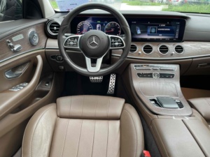 Venta al Por Mayor de Autos Usados <span class=keywords><strong>Mercedes</strong></span> Benz <span class=keywords><strong>Clase</strong></span> <span class=keywords><strong>E</strong></span> <span class=keywords><strong>2020</strong></span> <span class=keywords><strong>E</strong></span> 260 L Versión Deportiva Sedán de Tamaño Completo para Exportación, Autos Usados de <span class=keywords><strong>Segunda</strong></span> <span class=keywords><strong>Mano</strong></span> - Product Image 4