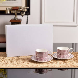 Offre Spéciale : Ensemble Tasse et Soucoupe en Porcelaine de Luxe Européen à Motif Quadrillé pour Café et Thé de l'Après-midi, Idéal pour Hôtels et Événements - Product Image 1