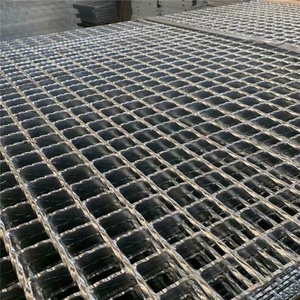 <span class=keywords><strong>Grille</strong></span> en acier galvanisé à chaud antidérapante, passerelle en acier dentelé, gouttière de drainage en acier inoxydable pour application au sol, prix - Product Image 2