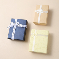 Boîte Cadeau en Carton Abordable en Gros avec Couvercle et Base pour Ensemble de Bijoux Collier Bracelet Bague