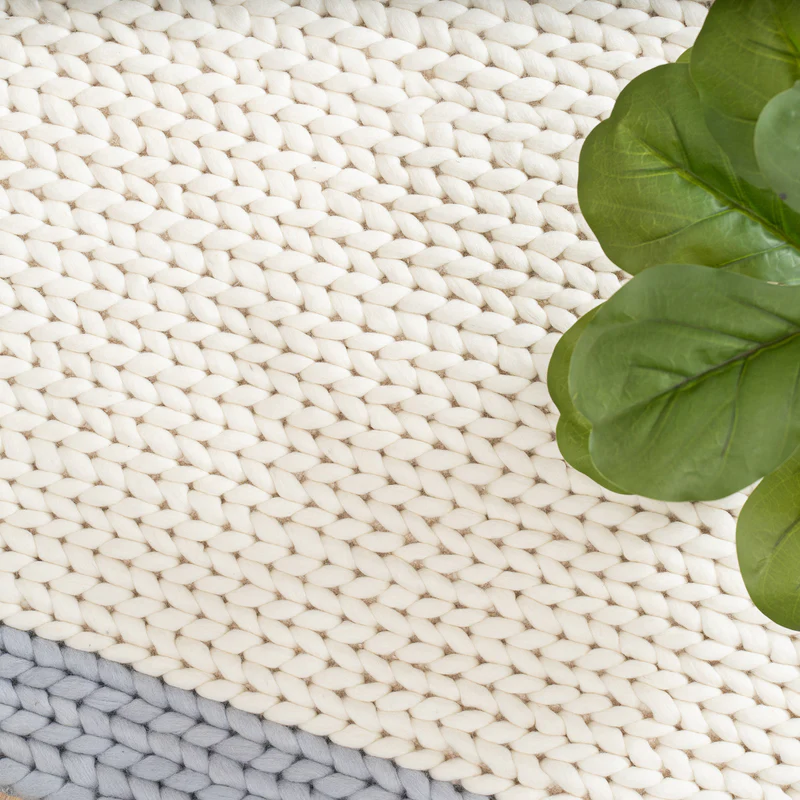 Ivoire et gris clair