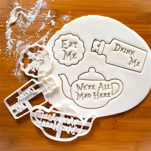 New Arrival Food Grade Plastic Cookie Cutter Bottle Teapot Design Alice Theme Biscuit Fondant Mold For Decoration Tools