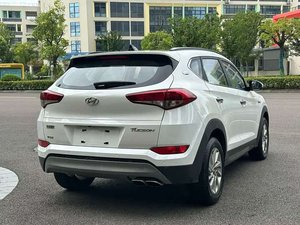 <span class=keywords><strong>Hyundai</strong></span> <span class=keywords><strong>Tucson</strong></span> 2018 <span class=keywords><strong>2019</strong></span> 1.6T DCT FWD Édition Spéciale 15e Anniversaire, Lisse et Durable - Product Image 4