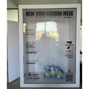 Cabine <span class=keywords><strong>photo</strong></span> de magazine à changement de couleur contrôlée à distance sur mesure <span class=keywords><strong>pour</strong></span> les célébrations d'anniversaire, les événements professionnels, les rassemblements sociaux - Product Image 3