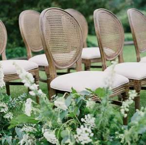 Chaise de <span class=keywords><strong>salle</strong></span> à manger ronde en bois massif roi Louis XV bistro pour événements style français ferme antique en bois rond en rotin - Product Image 4