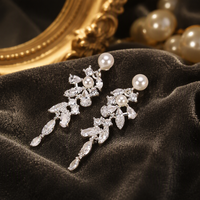 Boucles d'oreilles pendantes de luxe en perles pour femmes, boucles d'oreilles scintillantes à la mode, accessoires de bijoux pour fêtes et mariages, cadeaux