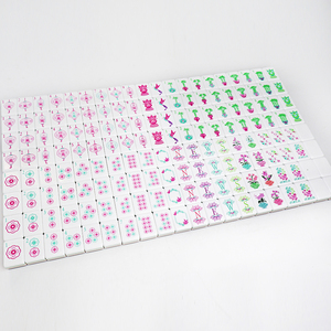 Set di Mahjong Americano Personalizzato a Quattro Strati in Acrilico Verde Smeraldo, Ecologico e Durevole per Interni - Product Image 5