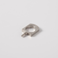Pièces usinées de précision en acier inoxydable 304/316, support de positionnement pour axe à broche, composants d'équipement non standard usinés CNC par tournage-fraisage