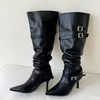 Bottes hautes à boucle et à talon fin pour femme, style urbain, bout pointu, collection Hiver 2027