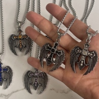 Collier Pendentif Aigle Croix Plume Incrusté de Diamants en Acier Inoxydable Style Vintage Européen et Américain
