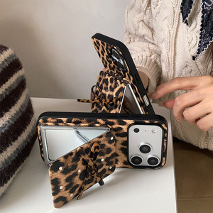 Étui de téléphone en cuir à imprimé léopard avec nœud papillon pour iPhone, étui à rabat avec porte-cartes miroir, protection pour femme - Product Image 5