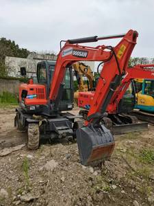 Excavadora de ruedas Doosan usada de primera condición Dx60 que ofrece opciones de miniexcavadora que incluyen modelos Doosan Dx55 Dx60 y Dx80 - Product Image 6