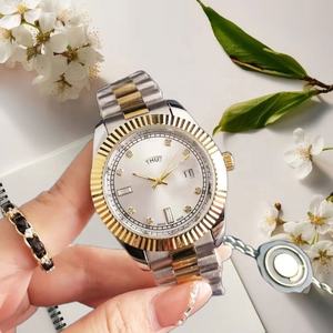 Montre pour femme en acier inoxydable bicolore or, cadran diamanté, affichage de la date et du jour, montre-bracelet de luxe tendance - Product Image 1