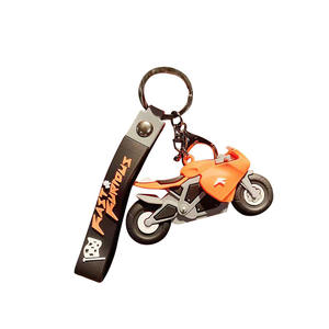 Nouveauté 2025 : Accessoires de porte-clés moto, breloques, porte-clés voiture dessin animé, nouveaux pendentifs pour sacs d'école, ornements en gros - Product Image 1