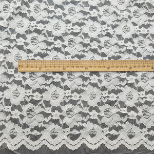 Dentelle française blanche en nylon tricoté, dentelle de luxe traditionnelle pour la décoration de la maison, décoration décontractée et utilisation pour les fêtes - Product Image 4