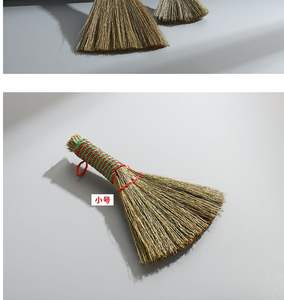 Buena escoba hecha a mano Mini suave con mango sólido Naturaleza retro Sin electricidad estática Escoba de barrido Sofá, coche, esquina y más - Product Image 3