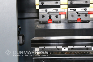 Phong cách mới nhanh kẹp giá tốt phổ biến 2025 thiết kế mới động cơ servo CNC da53tx 4 + 1 6 + 1 trục Báo Chí phanh 50t1600 - Product Image 6