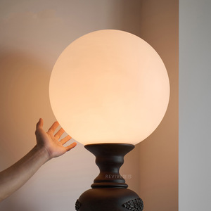 Lámpara de Pie de Estilo Romano Retro Italiano, Color Madera de Nogal, Luz LED, para Sala de Estar, Dormitorio, Lámpara de Noche - Product Image 4
