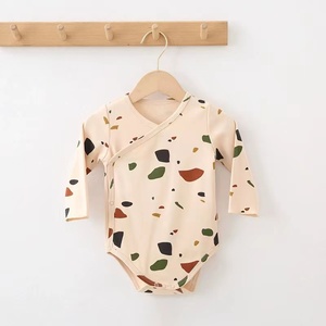 Vêtements pour bébé fille 0-4 mois, barboteuse en velours côtelé à manches longues pour bébé 0-6 mois, 100% coton, fermeture à boutons durable - Product Image 6