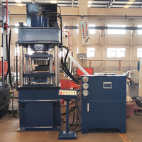 STK 260T Vier-Säulen-Drei-Balken-PLC-gesteuerte Hydraulikpresse mit automatischem Motor und Pumpe zum Formen verschiedener Pulvermaterialien