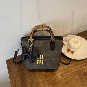 Sacs à main de luxe pour femmes, style bohème vintage, avec chaînes géométriques, fermeture éclair, bandoulière unique, design portable, résistant à l'eau - Collection 2025 - Product Image 5
