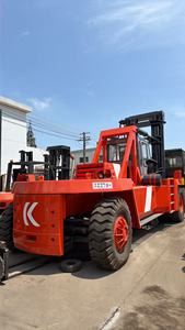 Reach Stacker Kalmar 45T d'occasion à faible nombre d'heures de fonctionnement pour manutention en terminal portuaire en vente - Product Image 1