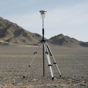 Estación móvil GNSS de alta precisión más nueva de 2025, para posicionamiento preciso de UAV y estación base multifunción de 3 funciones de 1 a 3 pulgadas - Product Image 2