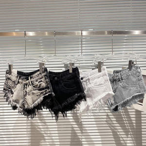 Shorts en jean rétro à franges Viviblook Z0123PT pour femme – Short sexy déchiré taille basse coupe droite jambe large pour l'été - Product Image 2