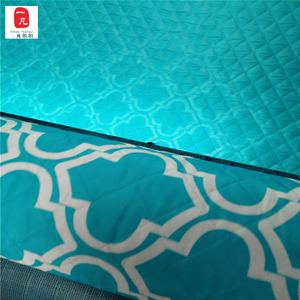 Tela acolchada inalámbrica impermeable textil <span class=keywords><strong>pongee</strong></span> estampado de algodón en relieve ultrasónico para cojín de sofá para mascotas - Product Image 1