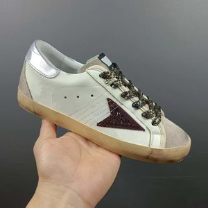 Zapatillas deportivas unisex de lujo con cordones, de diseño, con parte superior de colores mixtos, para invierno, primavera, otoño, estilo universitario. - Product Image 1
