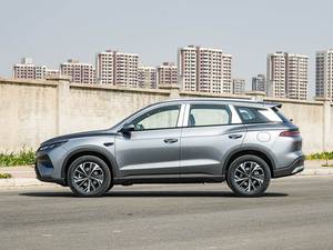 BYD Song Pro Nouvelle Énergie 2025 DM-i 115KM Série Hybride Nouvelle Génération, Autonomie Étendue, Coffre Spacieux, Idéal pour les <span class=keywords><strong>Voyages</strong></span> Longue Distance et les Sorties Familiales - Product Image 4