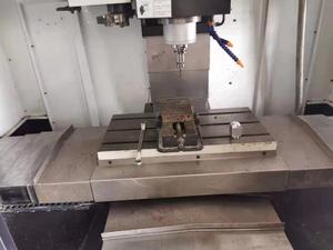 Machine de fraisage CNC en métal <span class=keywords><strong>d</strong></span>'occasion <span class=keywords><strong>VMC</strong></span> 850 à bas prix de Taiwan pour les moules - Product Image 4