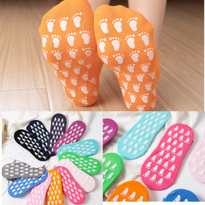 Chaussettes de yoga antidérapantes en tricot pour adultes et enfants, idéales pour l'éducation précoce parent-enfant et l'utilisation à domicile. - Product Image 3