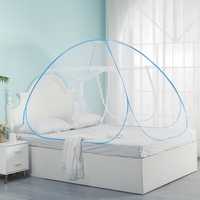 Moustiquaire pliable pop-up pour lit simple, double, queen ou king size, en polyester 100%, pour une utilisation en extérieur ou dans une chambre.