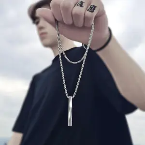 T252 2022 Fashion New Black Rectangle Pendant Necklace Men Trendy Simple Stainless Steel Chain Men Necklace Jewelry Gift