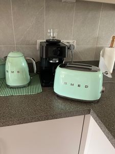 Tostadora <span class=keywords><strong>SMEG</strong></span> TSF01 Retro de 2 Rebanadas en Negro Mate y Acero Inoxidable con Funciones de Descongelar, Recalebar y Tostar - Product Image 4