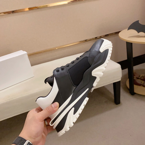 รองเท้าลำลองดีไซน์เนอร์สำหรับผู้ชาย สไตล์หรูหรา พื้นหนา แบบผูกเชือก ตาข่ายระบายอากาศ พื้นยางกันลื่น ใส่ได้ทุกฤดู พร้อมบริการดรอปชิปปิ้ง - Product Image 2