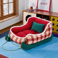 Lit pour animaux de compagnie en forme de traîneau de Noël pour chien et chat, lit pour chien en peluche confortable pour Noël, utilisation en intérieur