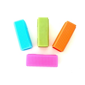 JoyDetail Brosse rectangulaire pour poils d'animaux, mini brosse en silicone pour enlever les poils d'animaux, pour lavage de voiture, tapis, vente en gros - Product Image 1