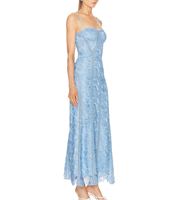 Robe longue en satin bleu clair de luxe avec dentelle pour femmes |   Étiquette privée personnalisée |   Robe de soirée élégante à bretelles spaghetti pour l'été