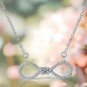 Collar con Colgante de Oro de 14k con Circonita, Diseño Especial para el Día de la Madre, Regalo de Boda o Compromiso para Chicas - Product Image 4