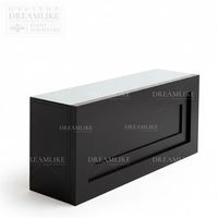 Comptoir de bar rectangulaire en métal noir capitonné de qualité supérieure avec plateau en verre pour événements, mariages, locations, entreprises et commandes en gros