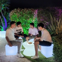 Bellissimo Cubo LED RGB Regolabile 40cm 20x20 Pollici per Casa, Bar e Centri Commerciali, Decorazione Illuminata in Stile Moderno per Eventi e Feste