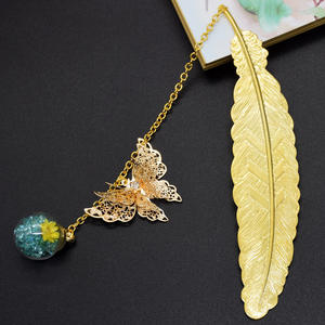 Fleur séchée transparente signets papillon pendentif métal plume feuille pierre précieuse signet boîte avec paquet de signets - Product Image 2
