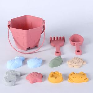 Grand seau de pêche à sable en silicone pour l'extérieur avec pelle souple, ensemble de jouets pour enfants pour le sable et l'eau de mer, idéal pour la plage - Product Image 1