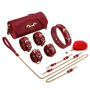 2020 nouveau Bondage En Cuir Véritable BDSM Ensemble Bondage Kit Main Poignets Sexe avec Sac À Bandoulière pour BDSM Bondage - Product Image 5