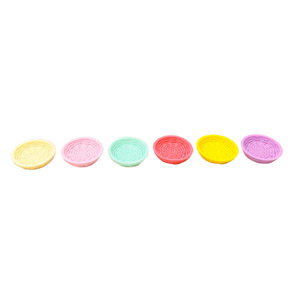 Panier miniature 3D tissé Lanshuo en résine plastique avec traitement goutte à goutte, accessoire de maison de poupée, décoration artisanale DIY colorée pour tous les âges - Product Image 2